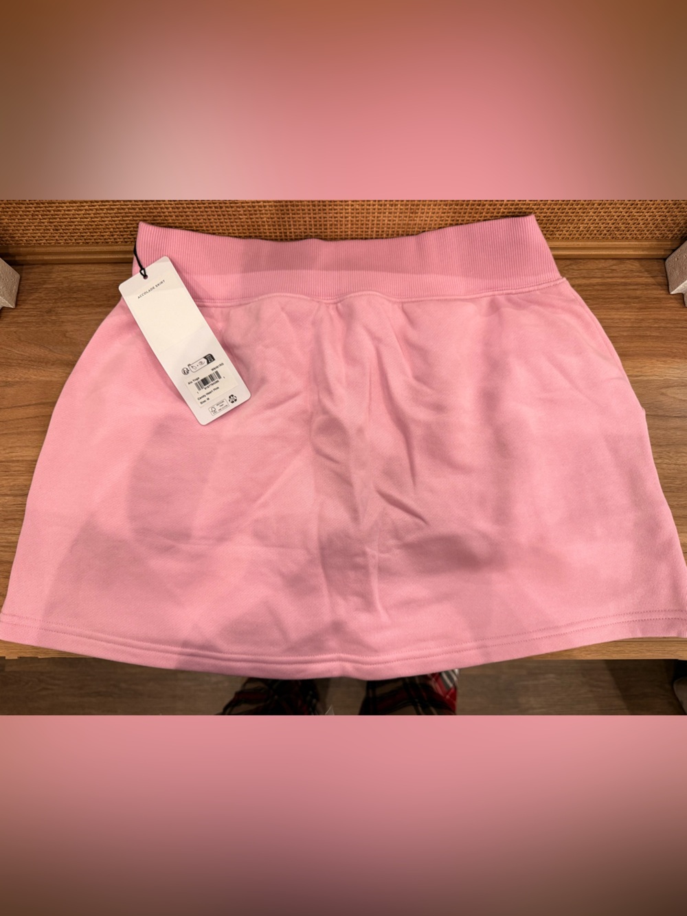 Alo Yoga Accolade Skirt in Candy Heart Pink NWT - Picture 7 of 9